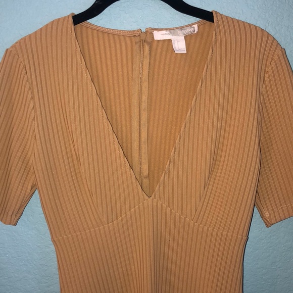 Nude Short Sleeve Tight Dress - Picture 1 of 4